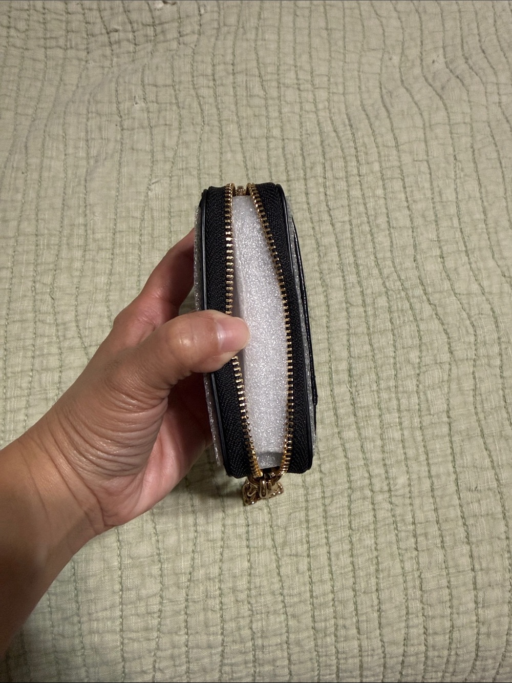NWT Coach Black Quilted Leather Card Holder with Gold Chain - Picture 5 of 5